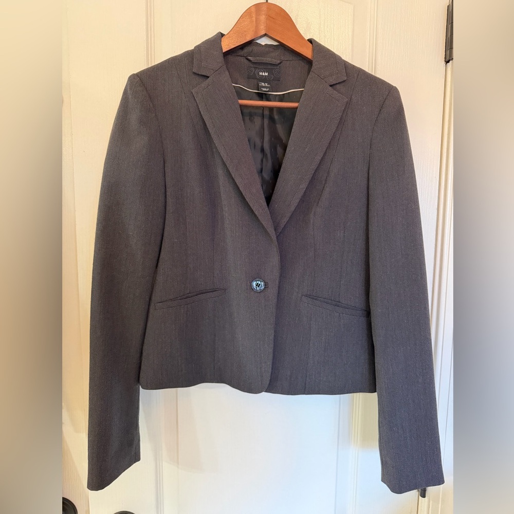 H&M Women’s Blazer size 6